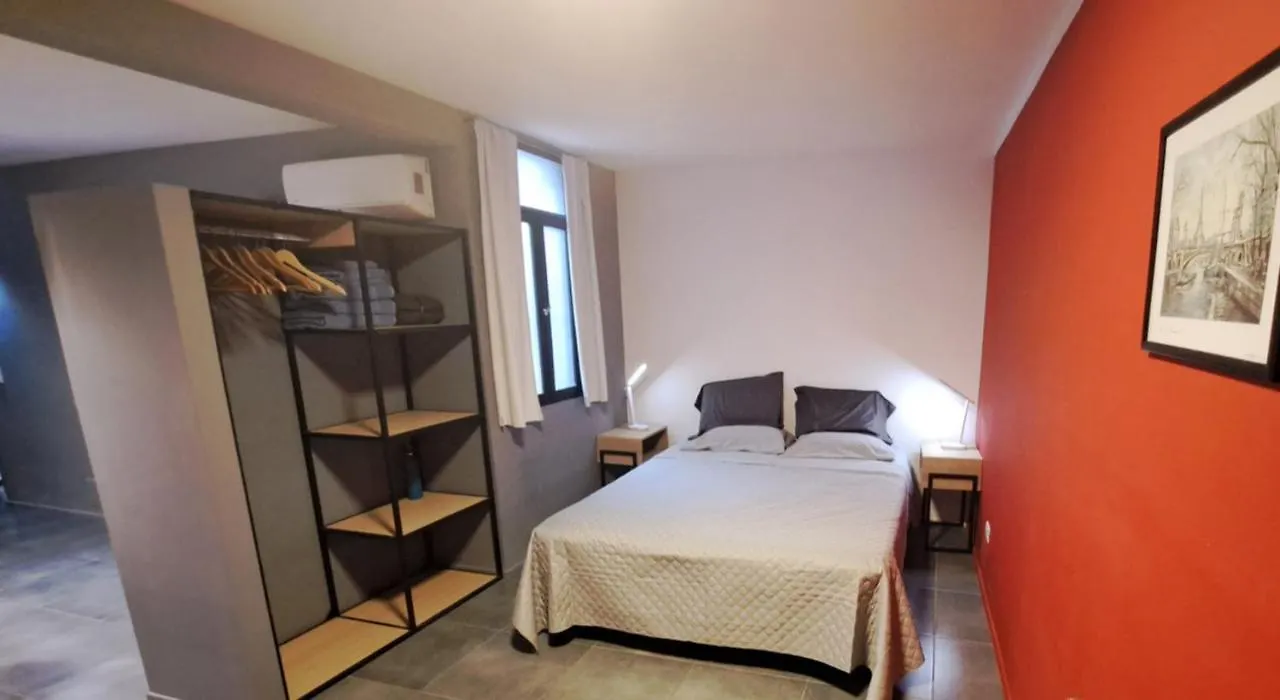 Apartamento Bermellon Mendoza 0*,  Argentina